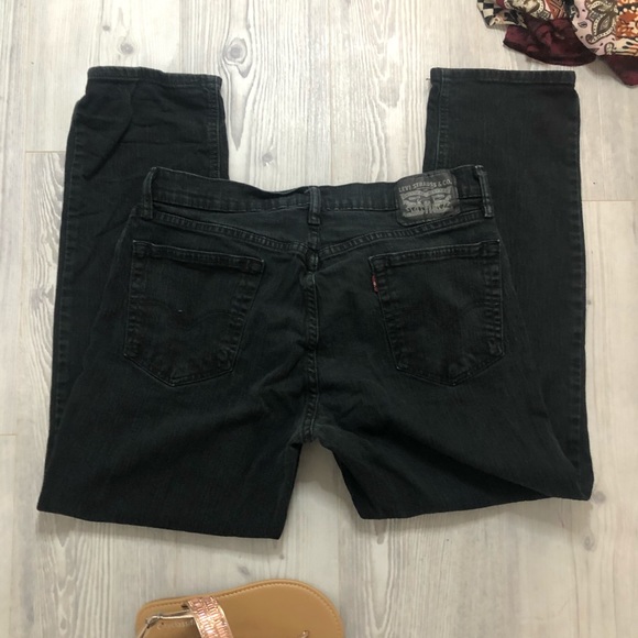 Vintage Black Levi’s 🐾 - Picture 2 of 4